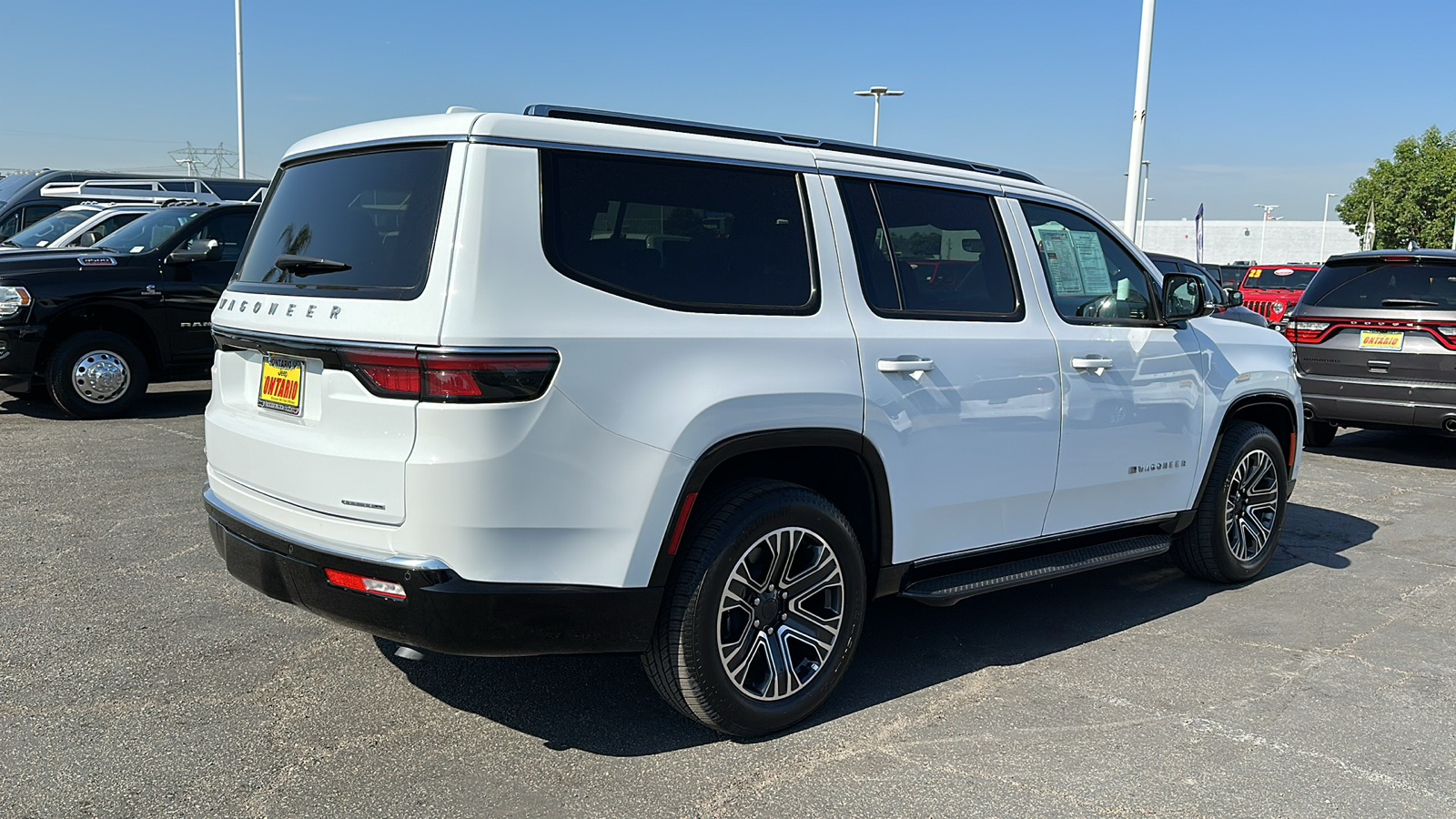 2023 Jeep Wagoneer Series II 4