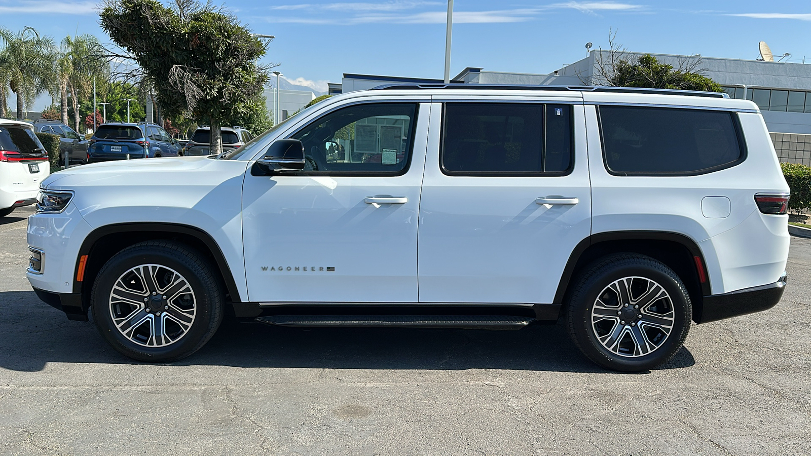 2023 Jeep Wagoneer Series II 7