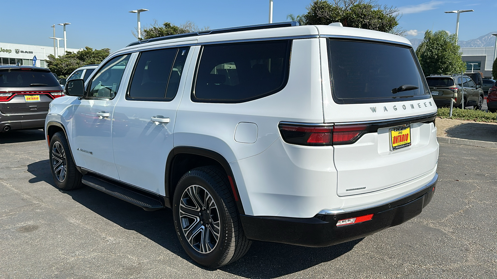 2023 Jeep Wagoneer Series II 6