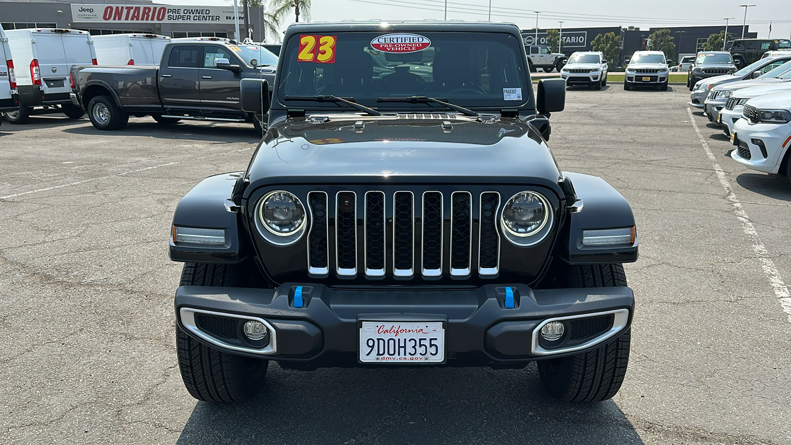 2023 Jeep Wrangler Sahara 4xe 9