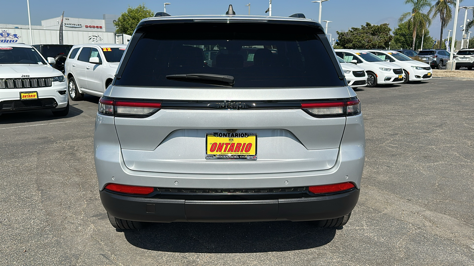 2023 Jeep Grand Cherokee Altitude 5