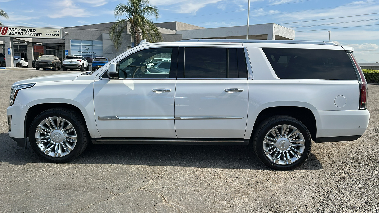 2020 Cadillac Escalade ESV Platinum Edition 7