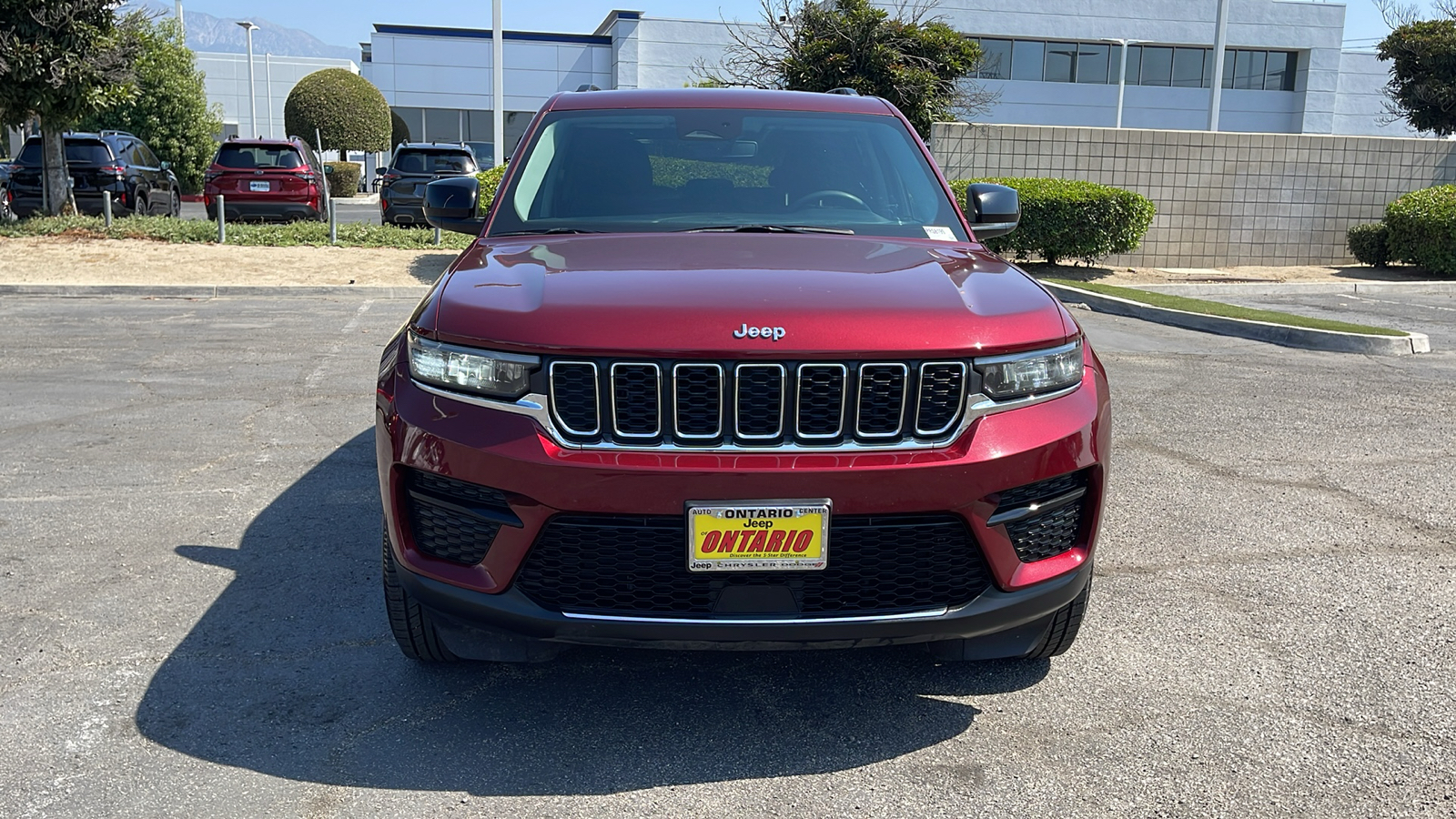 2023 Jeep Grand Cherokee Laredo 8