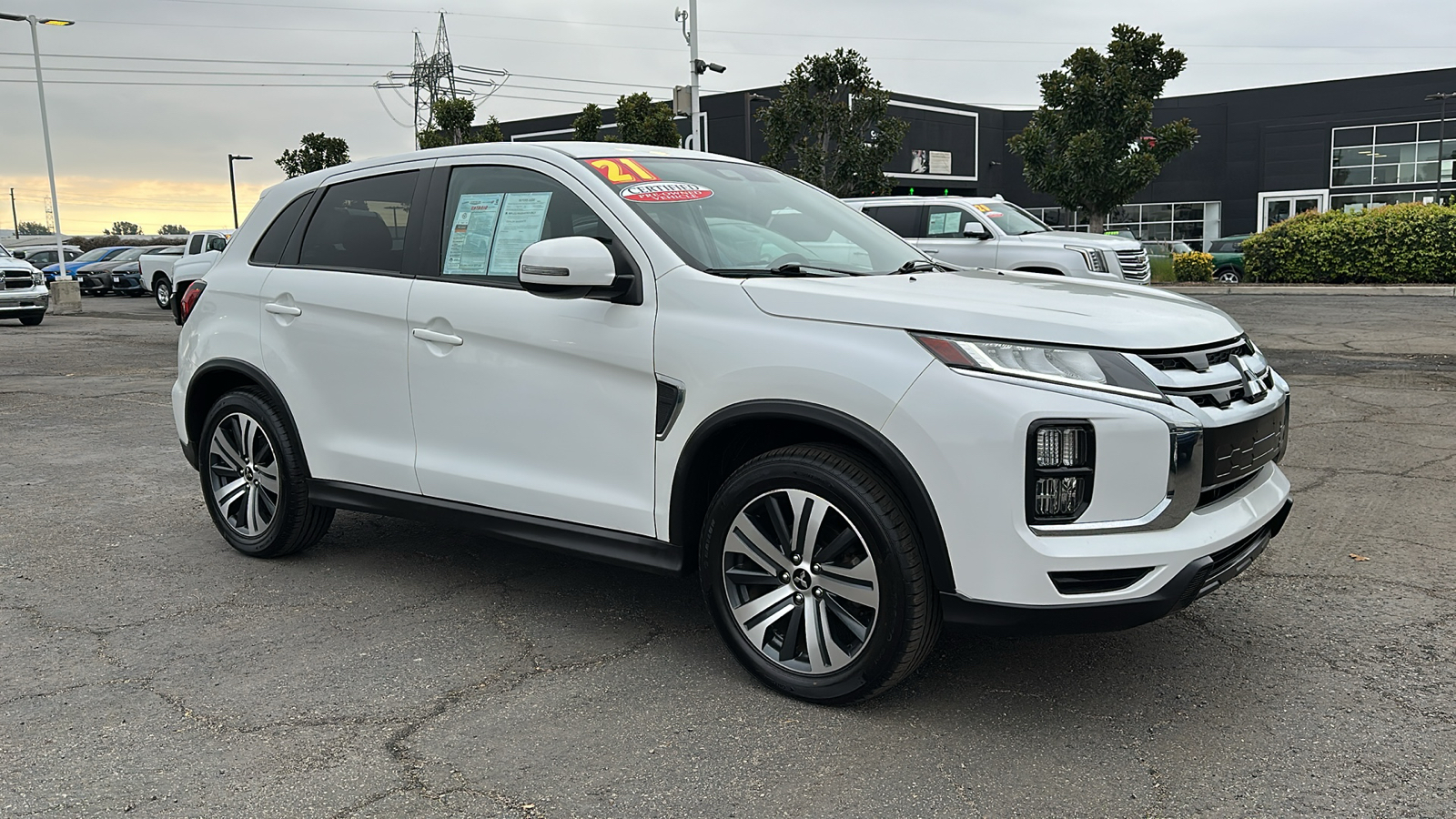 2021 Mitsubishi Outlander Sport 2.0 ES 1