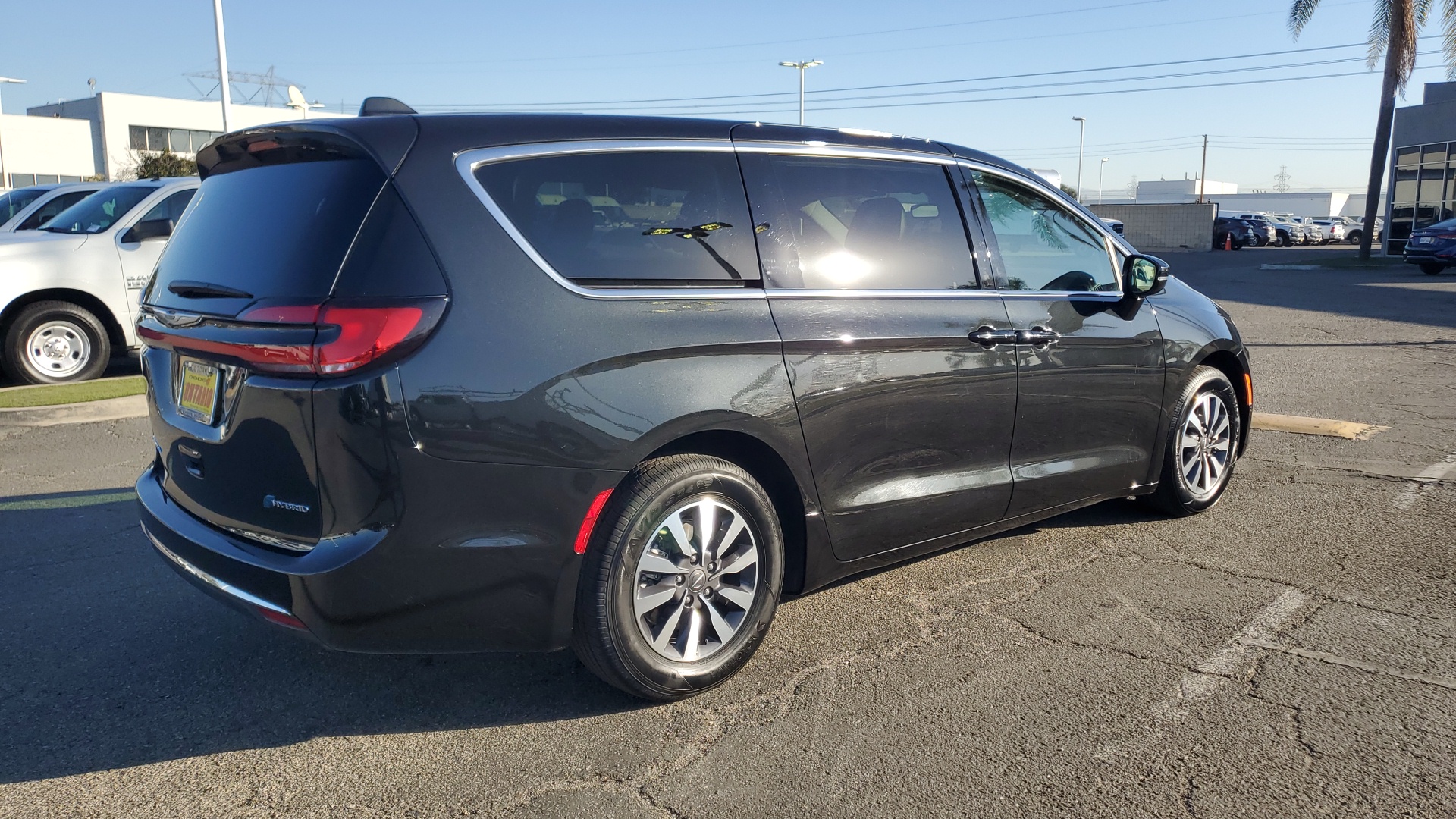 2022 Chrysler Pacifica Hybrid Touring L 3