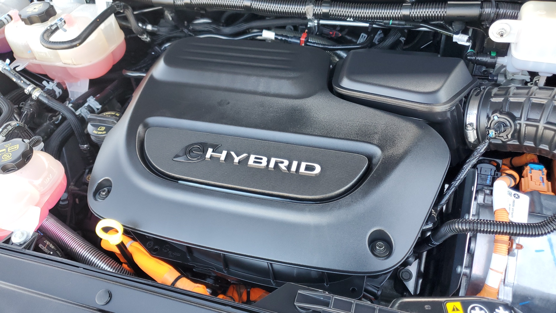 2022 Chrysler Pacifica Hybrid Touring L 28