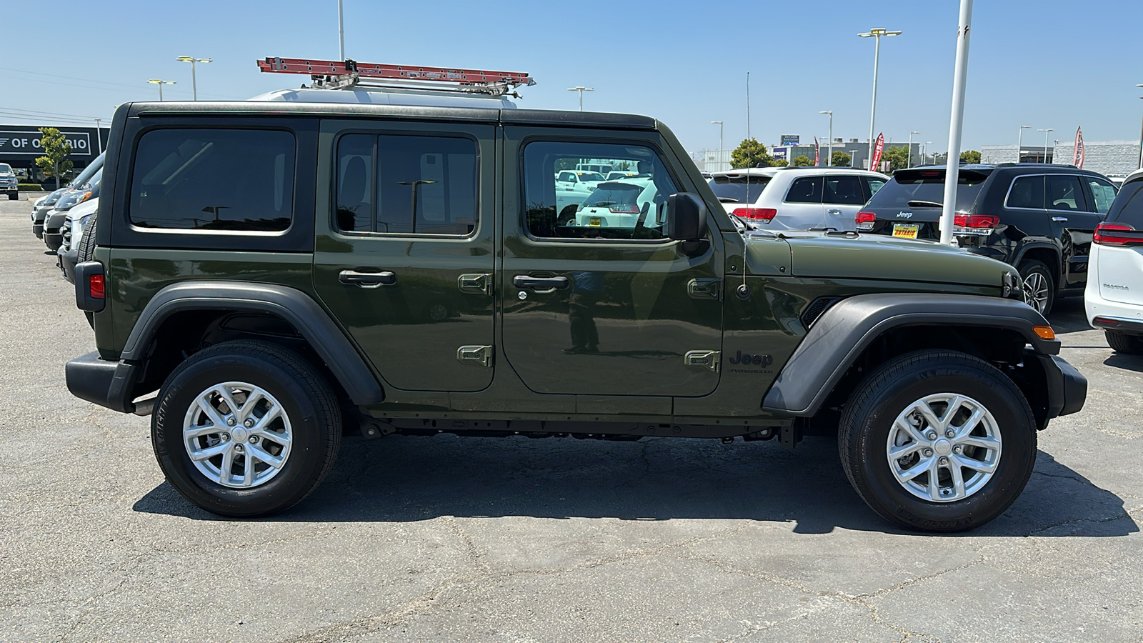 2023 Jeep Wrangler Sport S 3