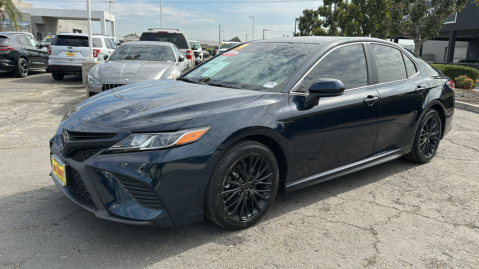 2019 Toyota Camry SE 6