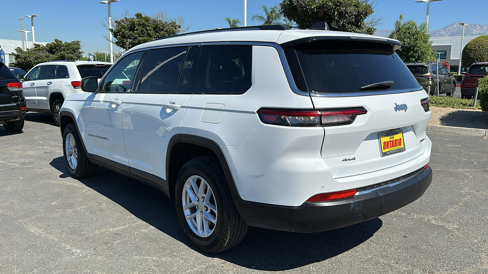 2023 Jeep Grand Cherokee L Laredo 6