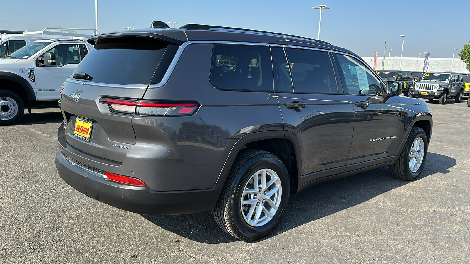 2023 Jeep Grand Cherokee L Laredo 4