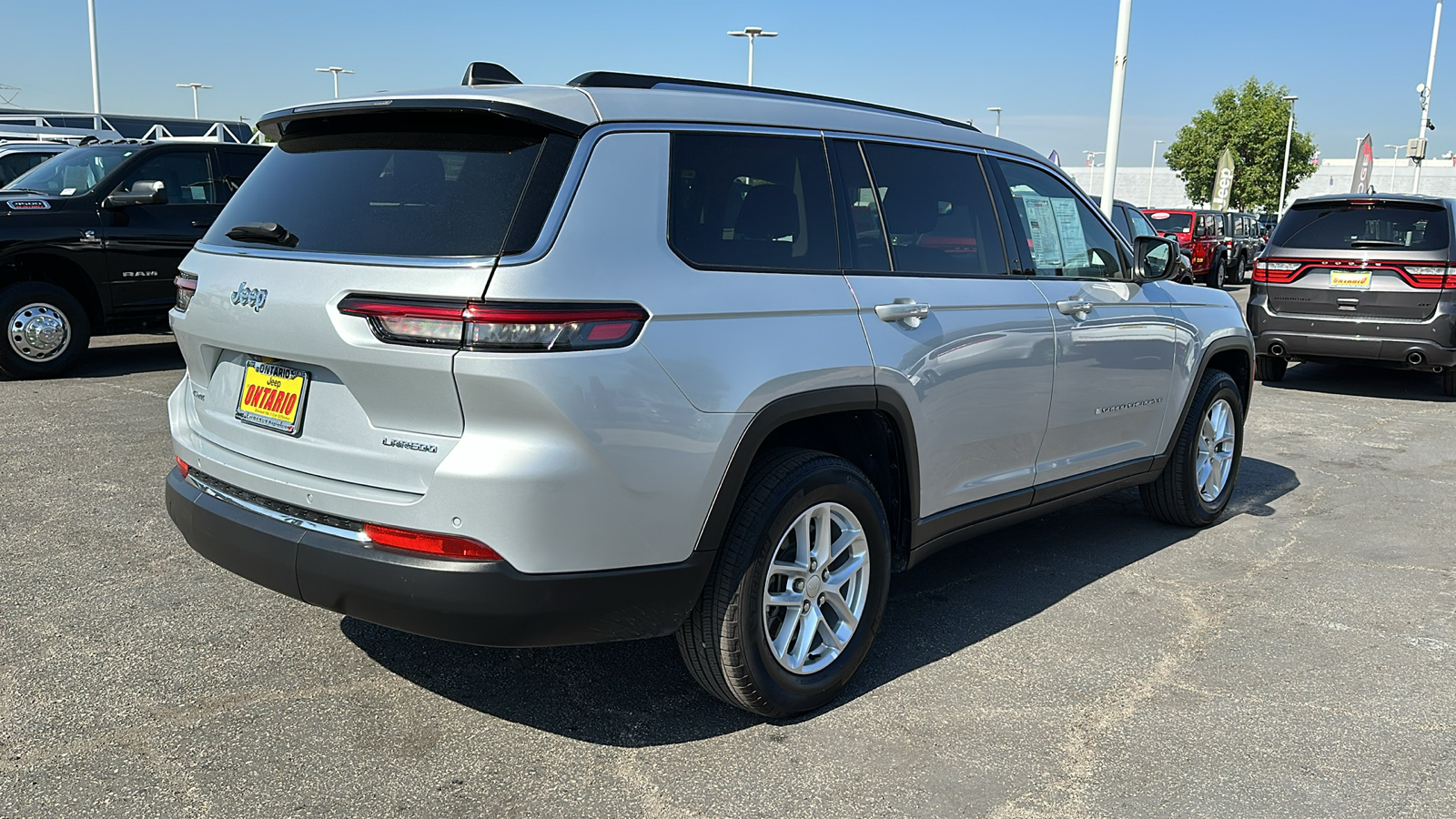 2023 Jeep Grand Cherokee L Laredo 4