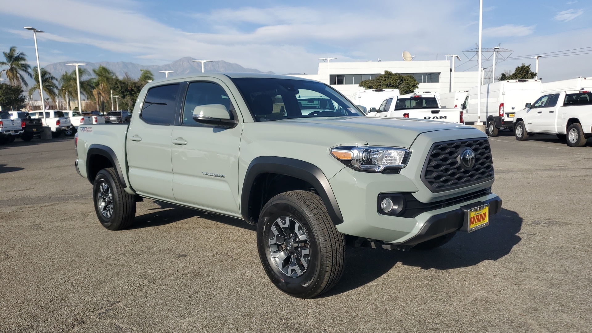 2022 Toyota Tacoma SR5 1