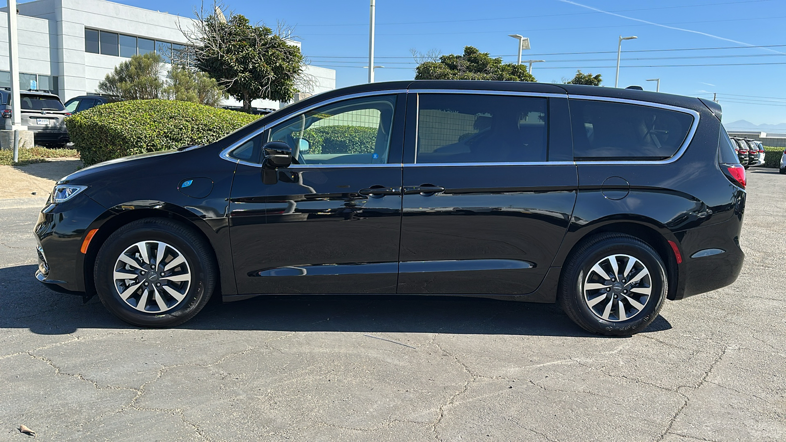 2024 Chrysler Pacifica Hybrid Select 7