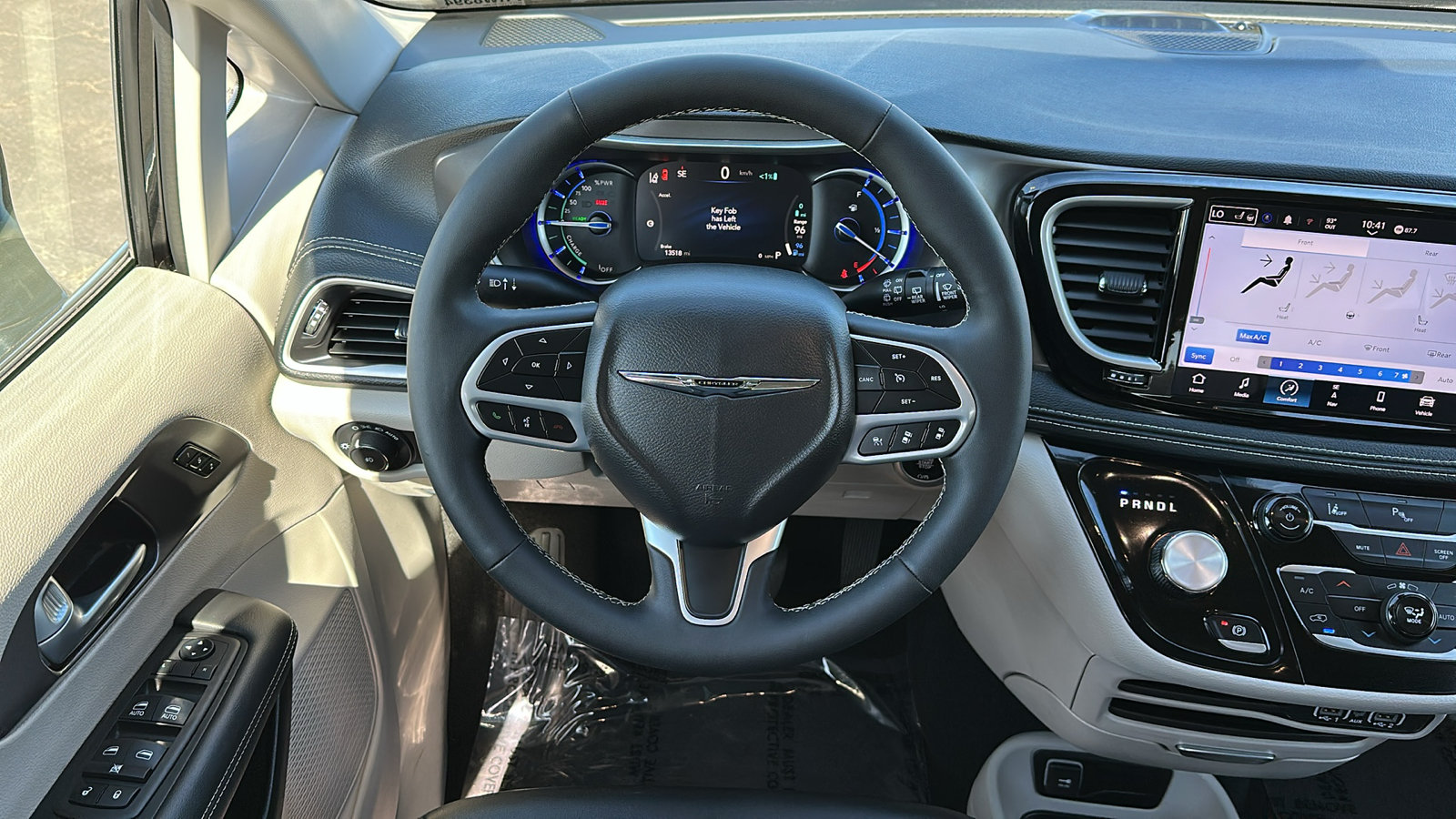 2024 Chrysler Pacifica Hybrid Select 12