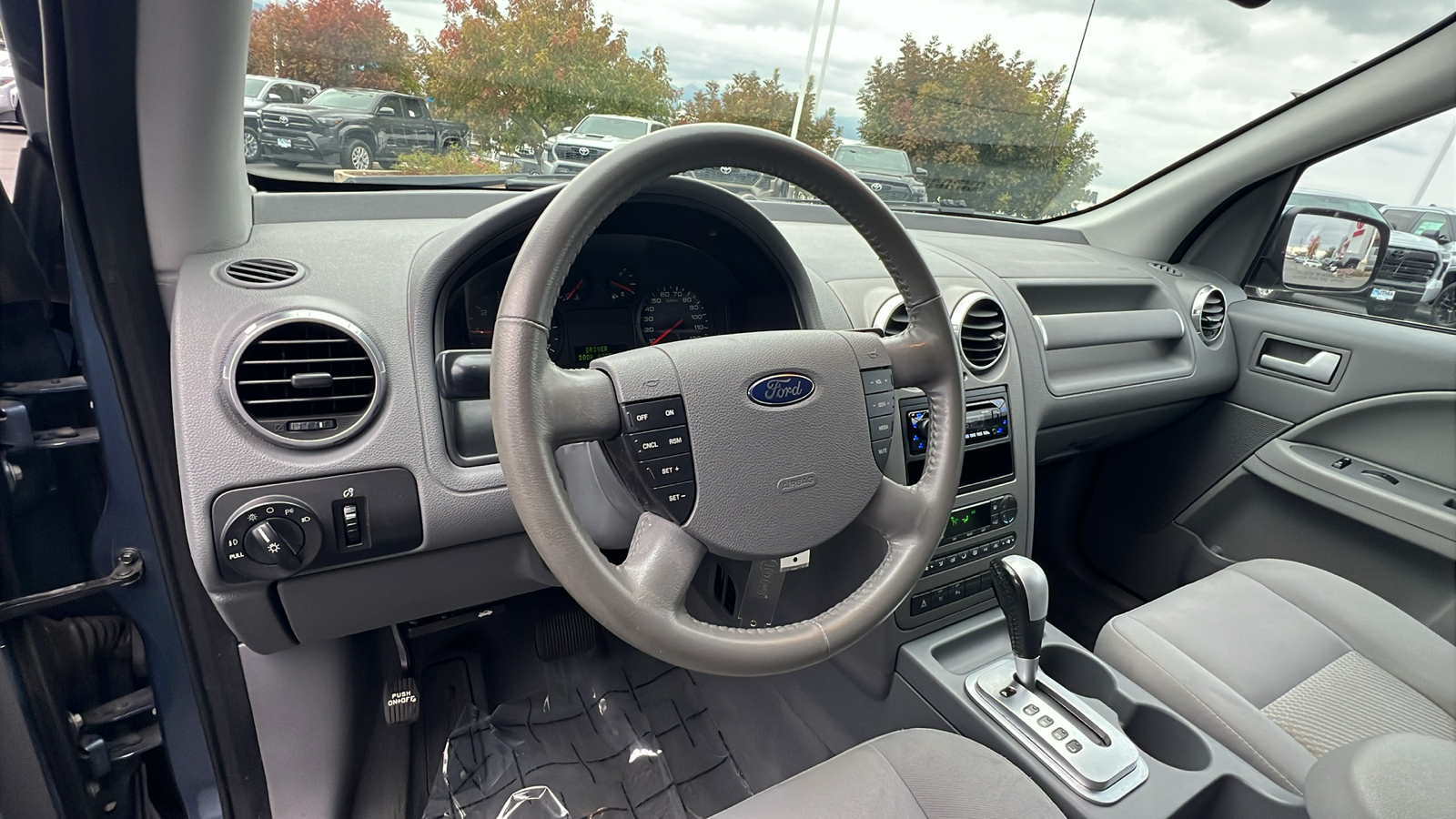 2005 Ford Freestyle SEL 2