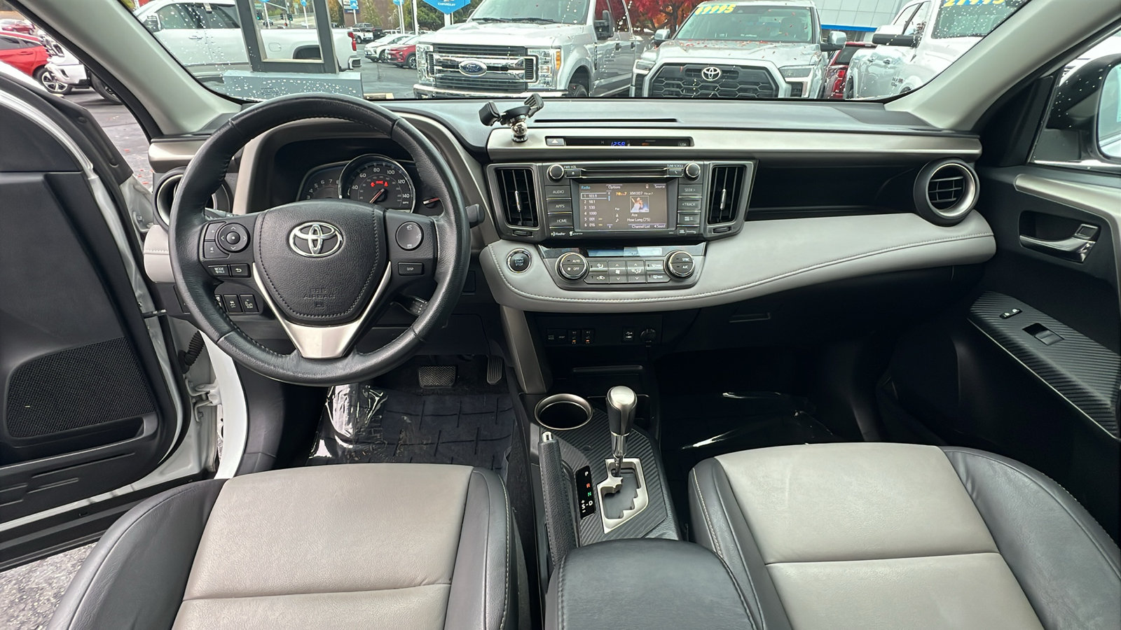 2014 Toyota RAV4 Limited 10