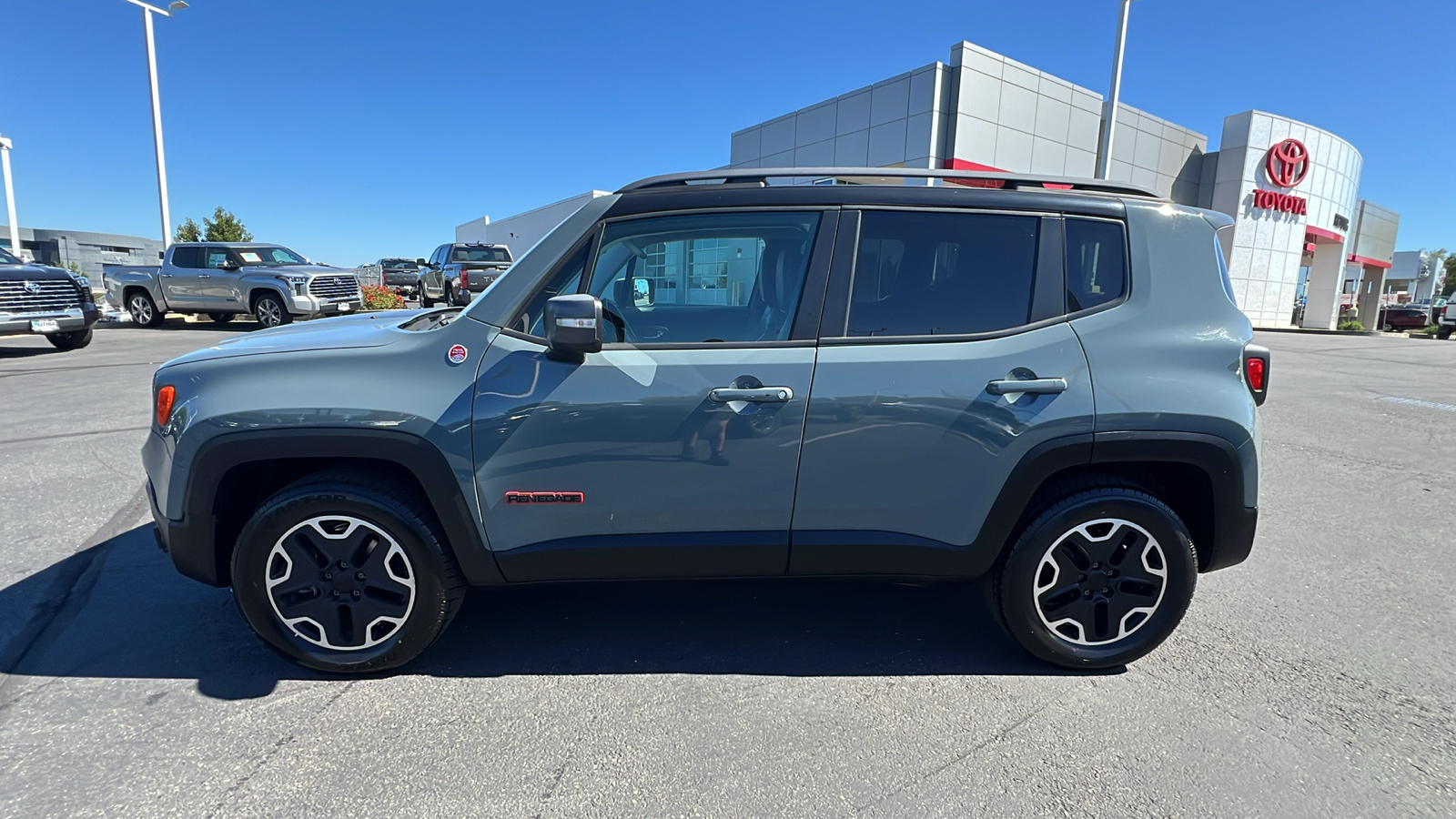 2015 Jeep Renegade Trailhawk 3