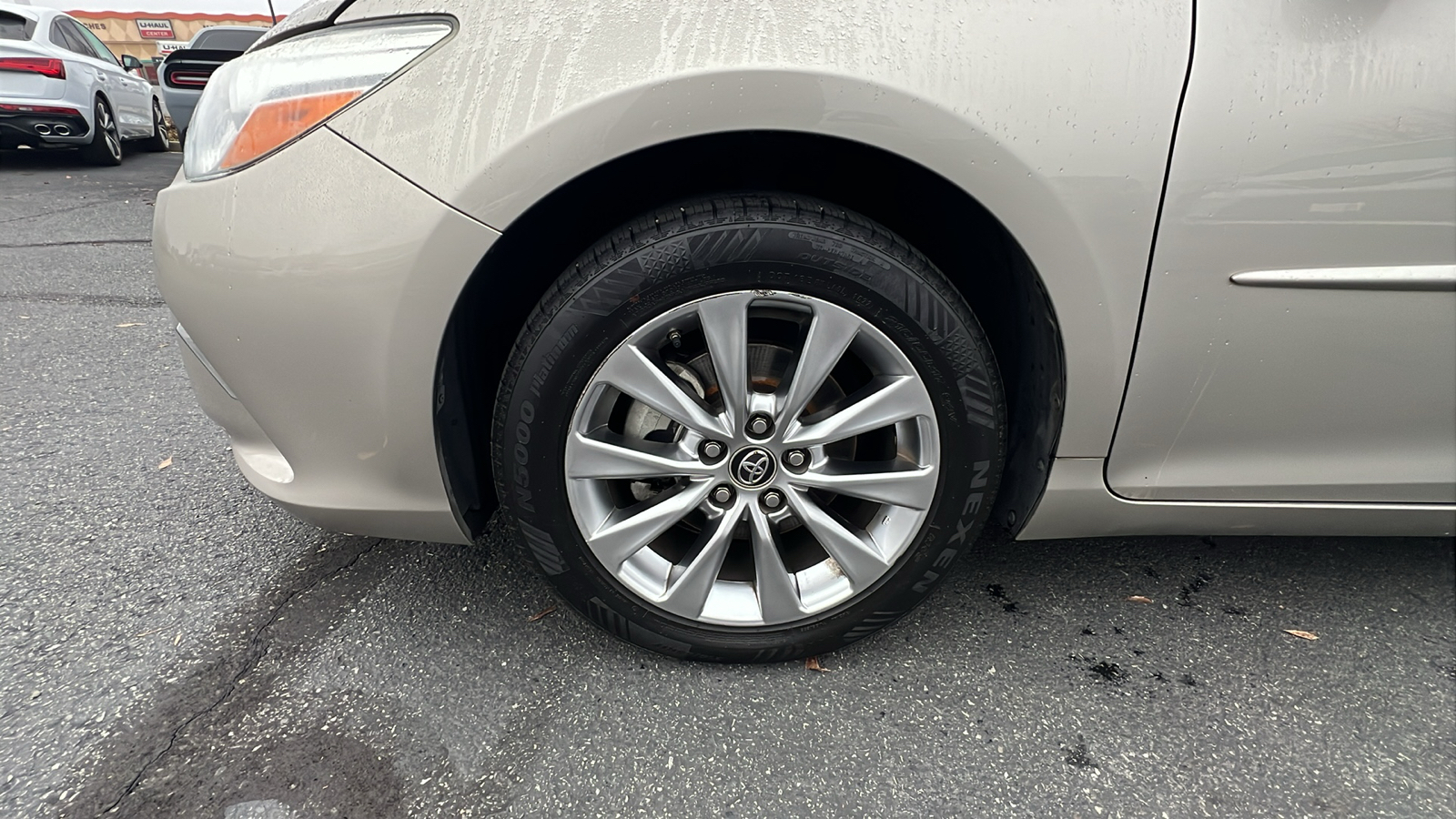 2015 Toyota Camry XLE 8