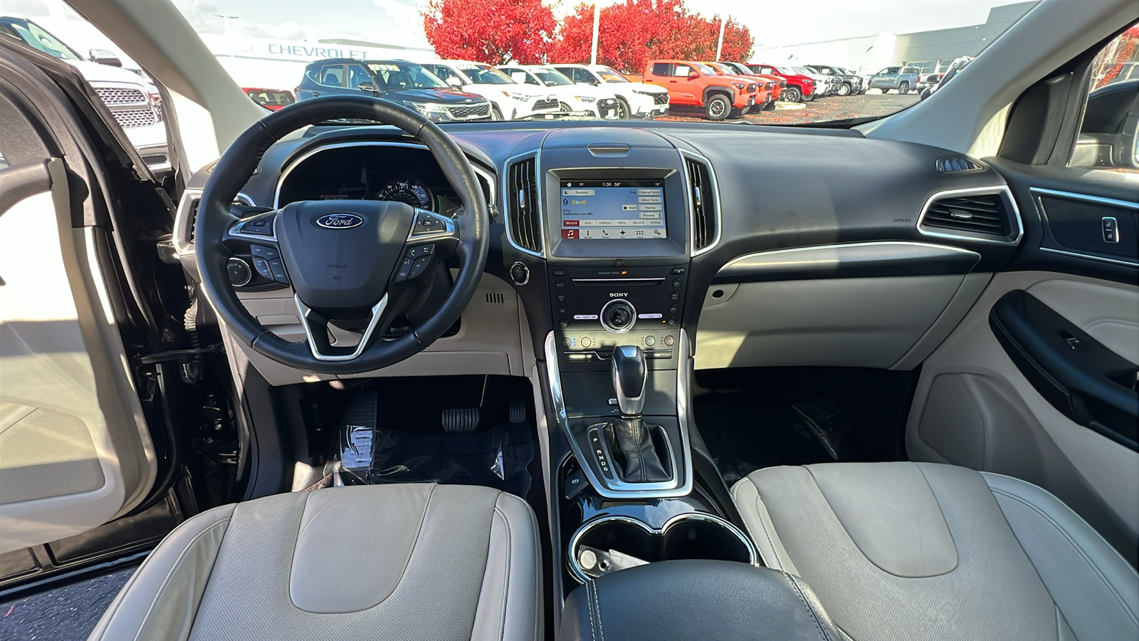 2016 Ford Edge Titanium 10