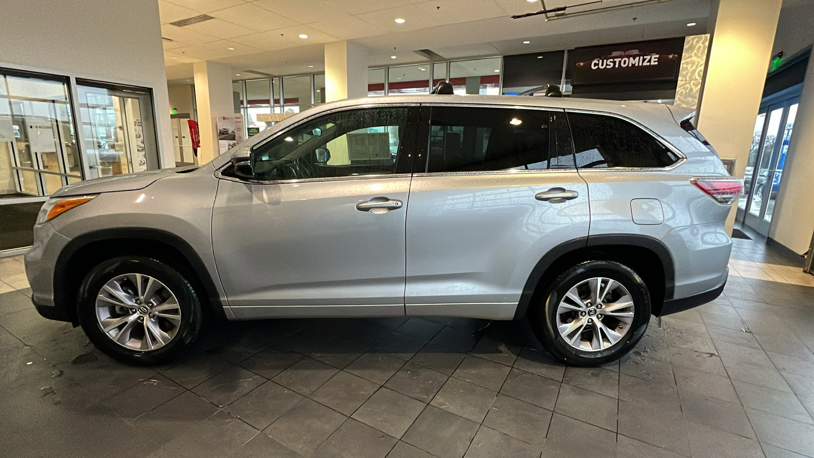 2016 Toyota Highlander LE 3