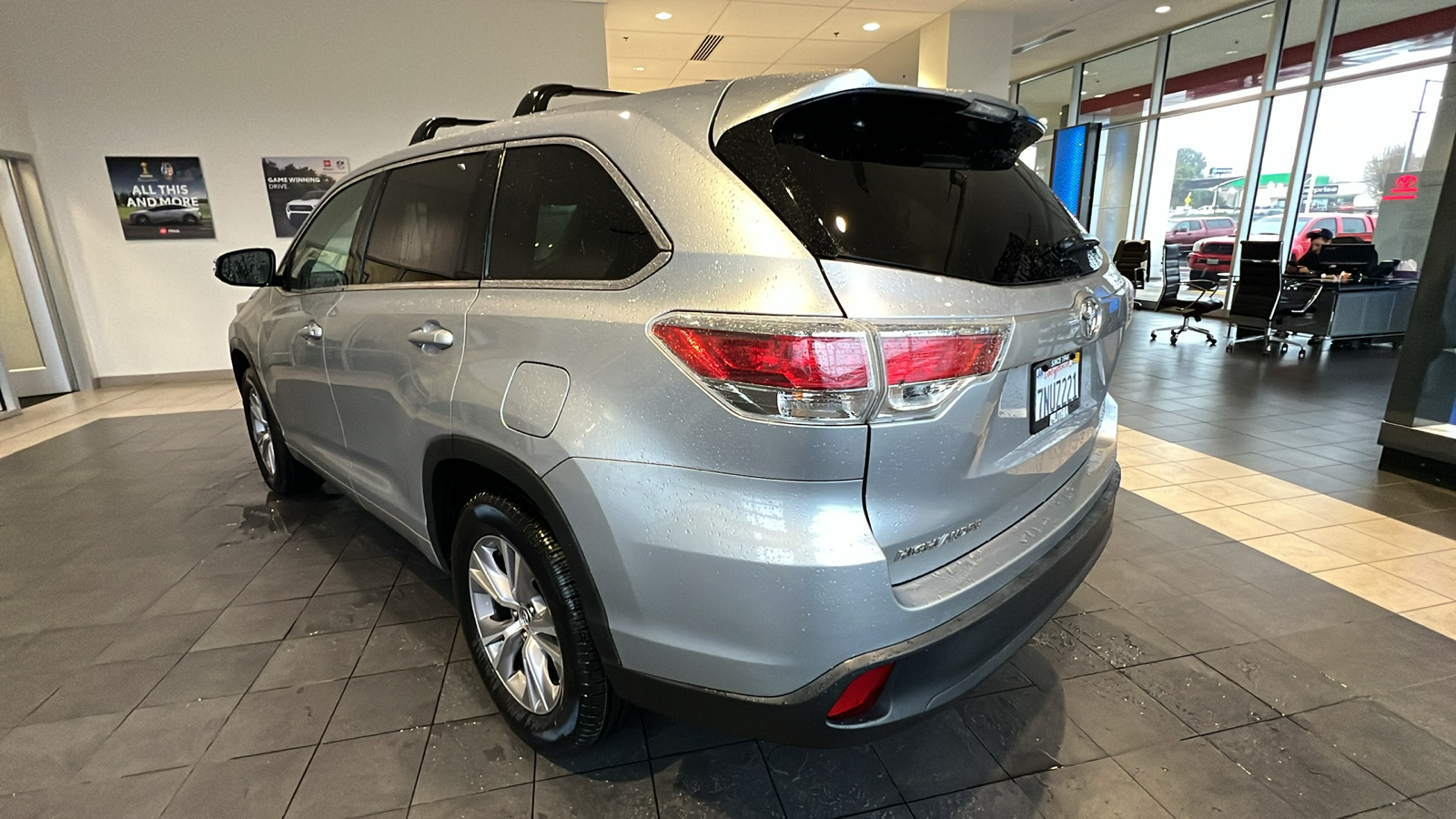 2016 Toyota Highlander LE 4