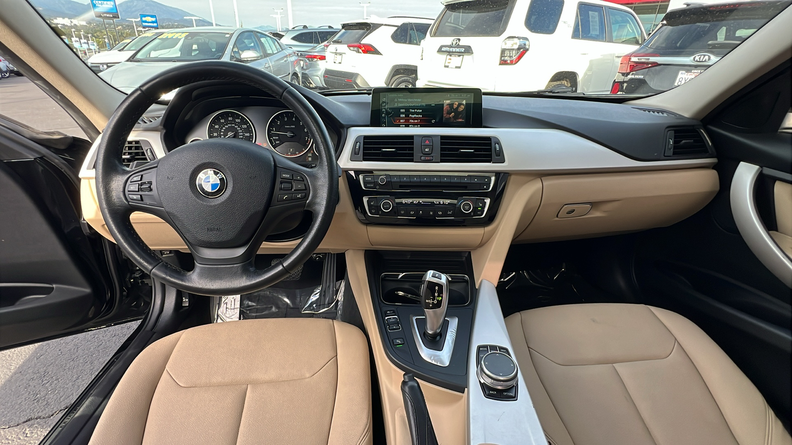 2017 BMW 3 Series 320i 10