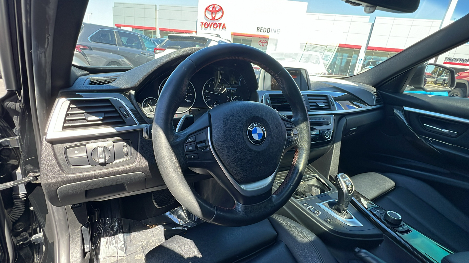 2017 BMW 3 Series 330i 2