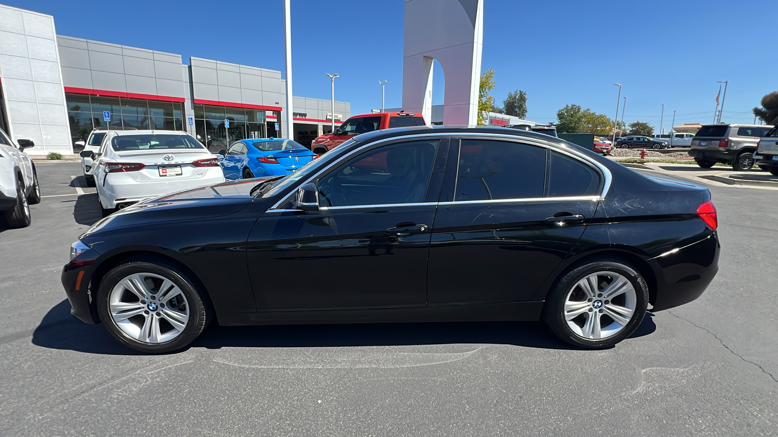 2017 BMW 3 Series 330i 3