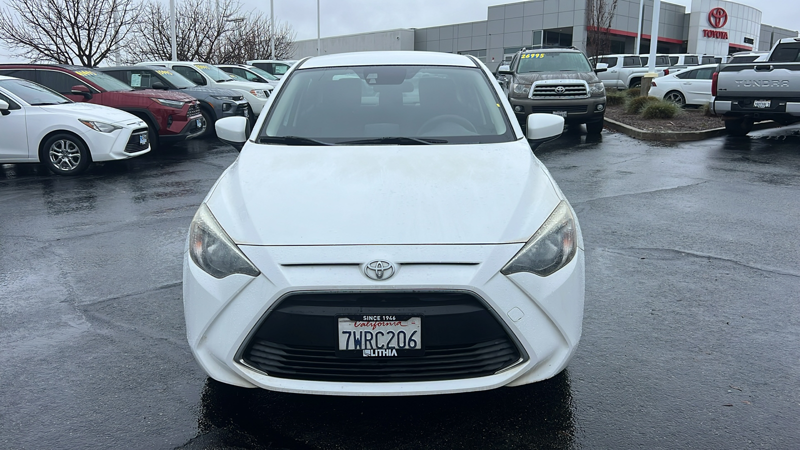 2017 Toyota Yaris iA  6