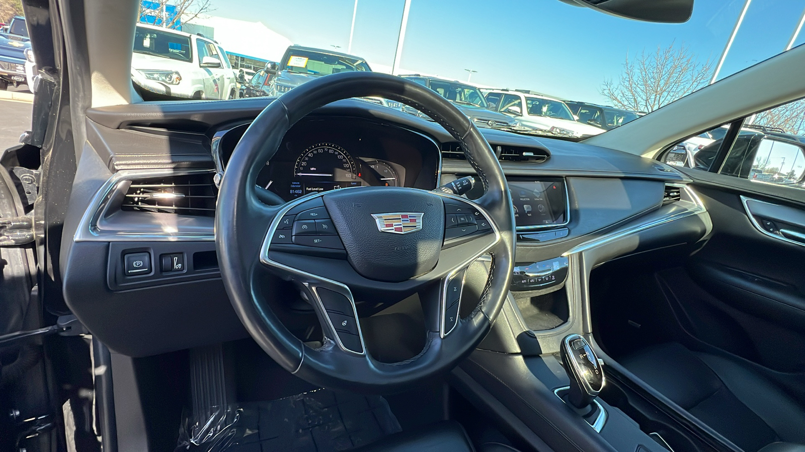 2017 Cadillac XT5 Luxury FWD 2