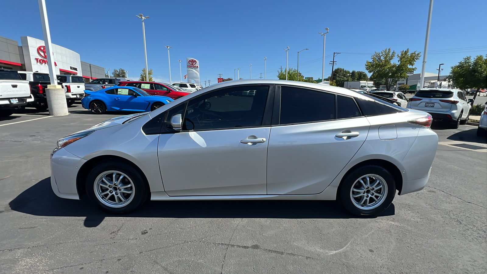 2018 Toyota Prius Two 3