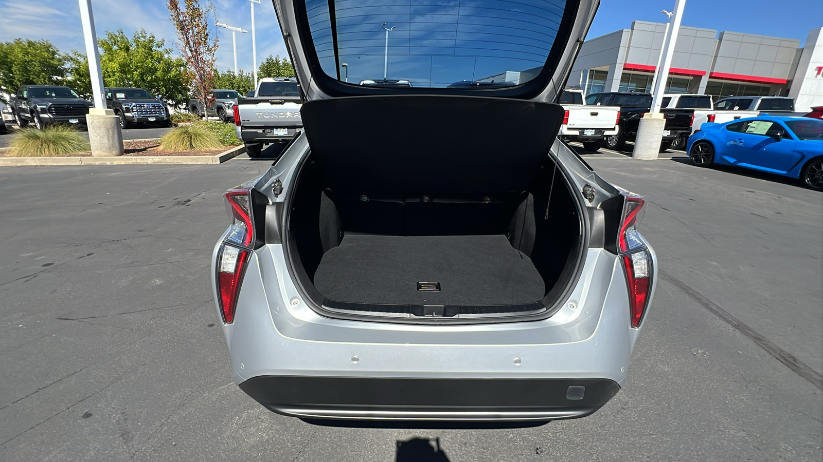 2018 Toyota Prius Two 19