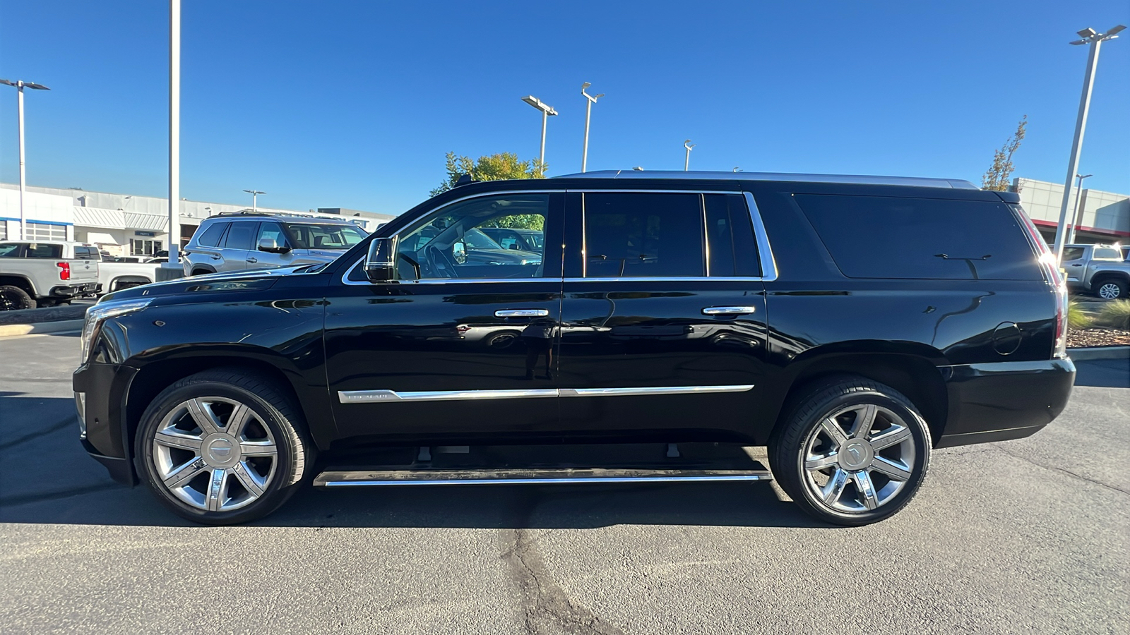 2018 Cadillac Escalade ESV Premium Luxury 3