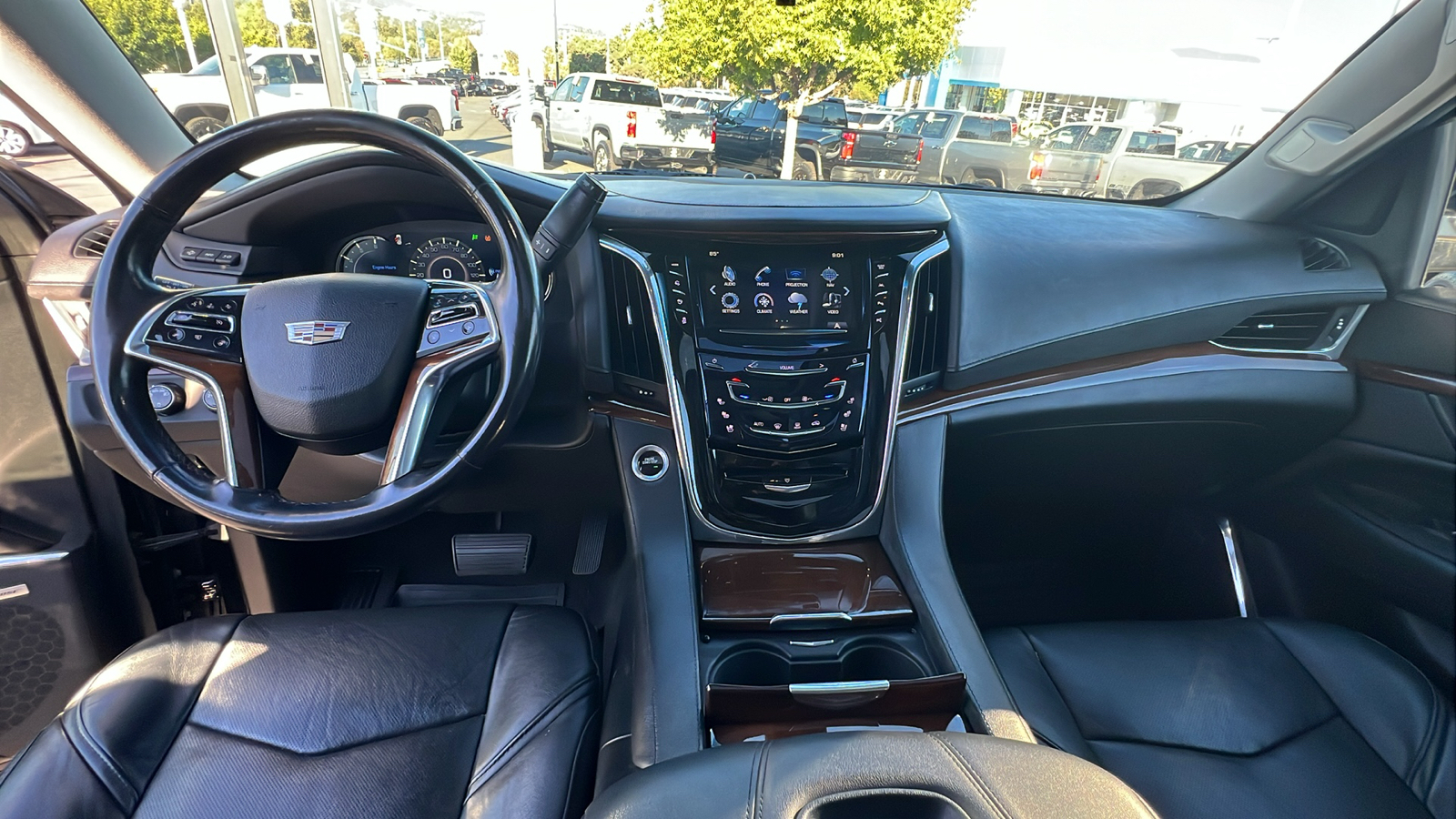 2018 Cadillac Escalade ESV Premium Luxury 10