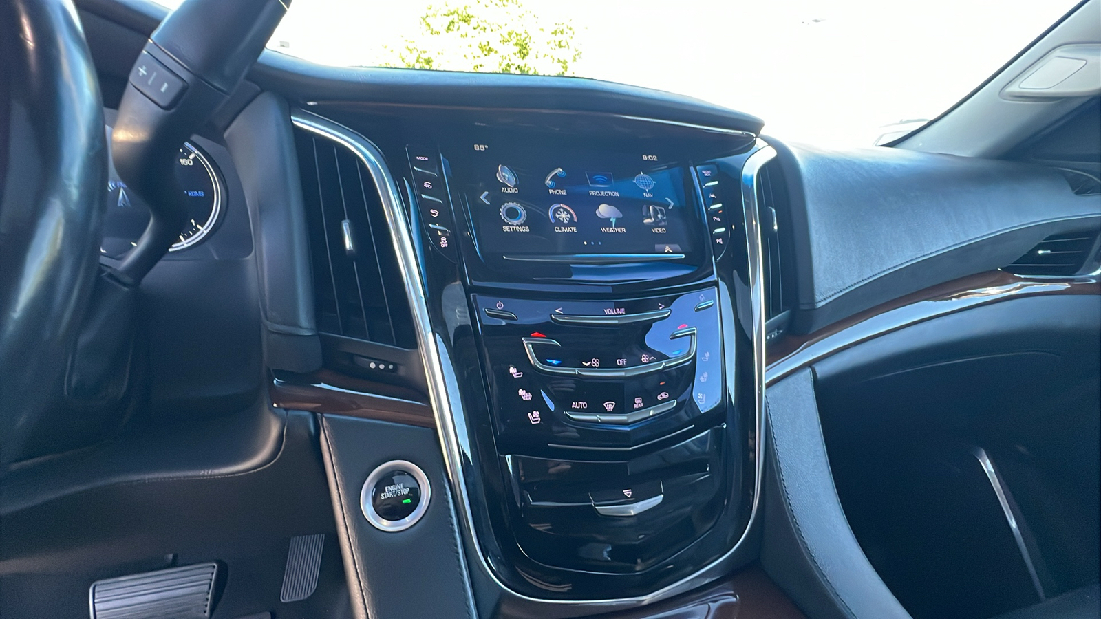 2018 Cadillac Escalade ESV Premium Luxury 16