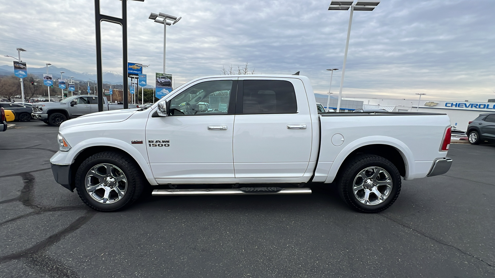 2018 Ram 1500 Laramie 4x4 Crew Cab 57 Box 3