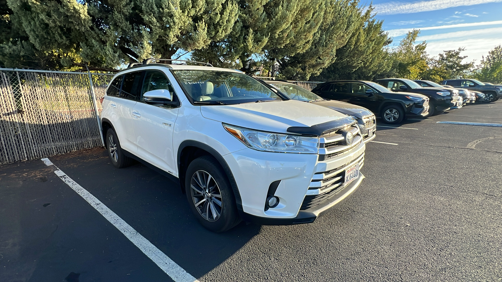 2019 Toyota Highlander Hybrid XLE 2