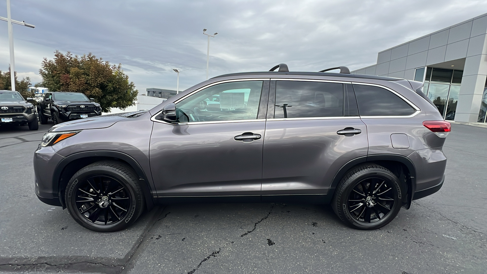 2019 Toyota Highlander SE 3