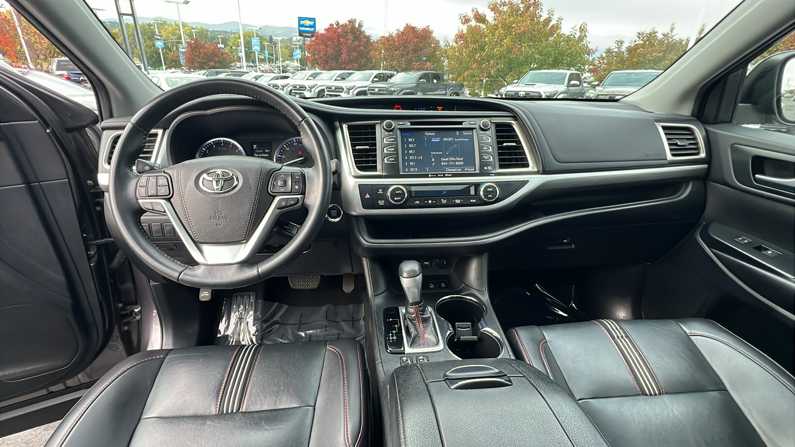 2019 Toyota Highlander SE 10