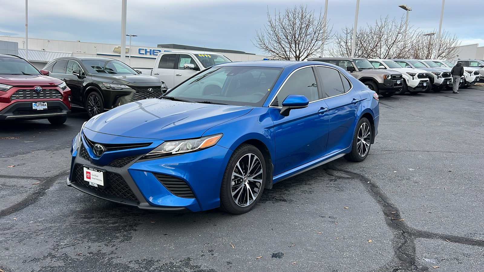 2019 Toyota Camry SE 1