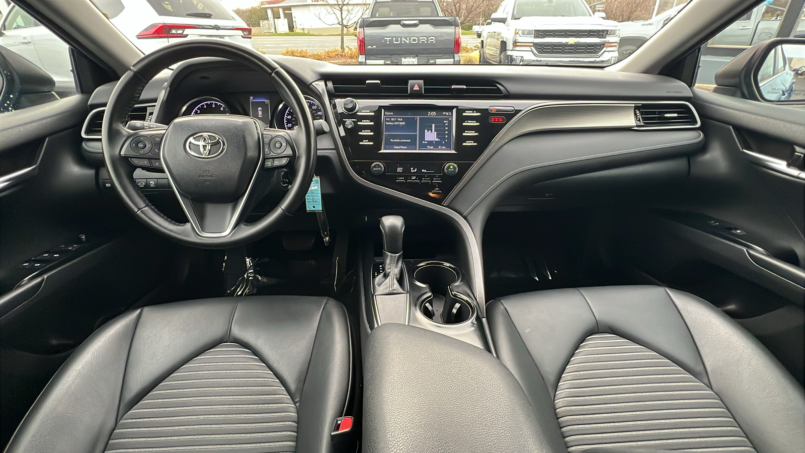 2019 Toyota Camry SE 10