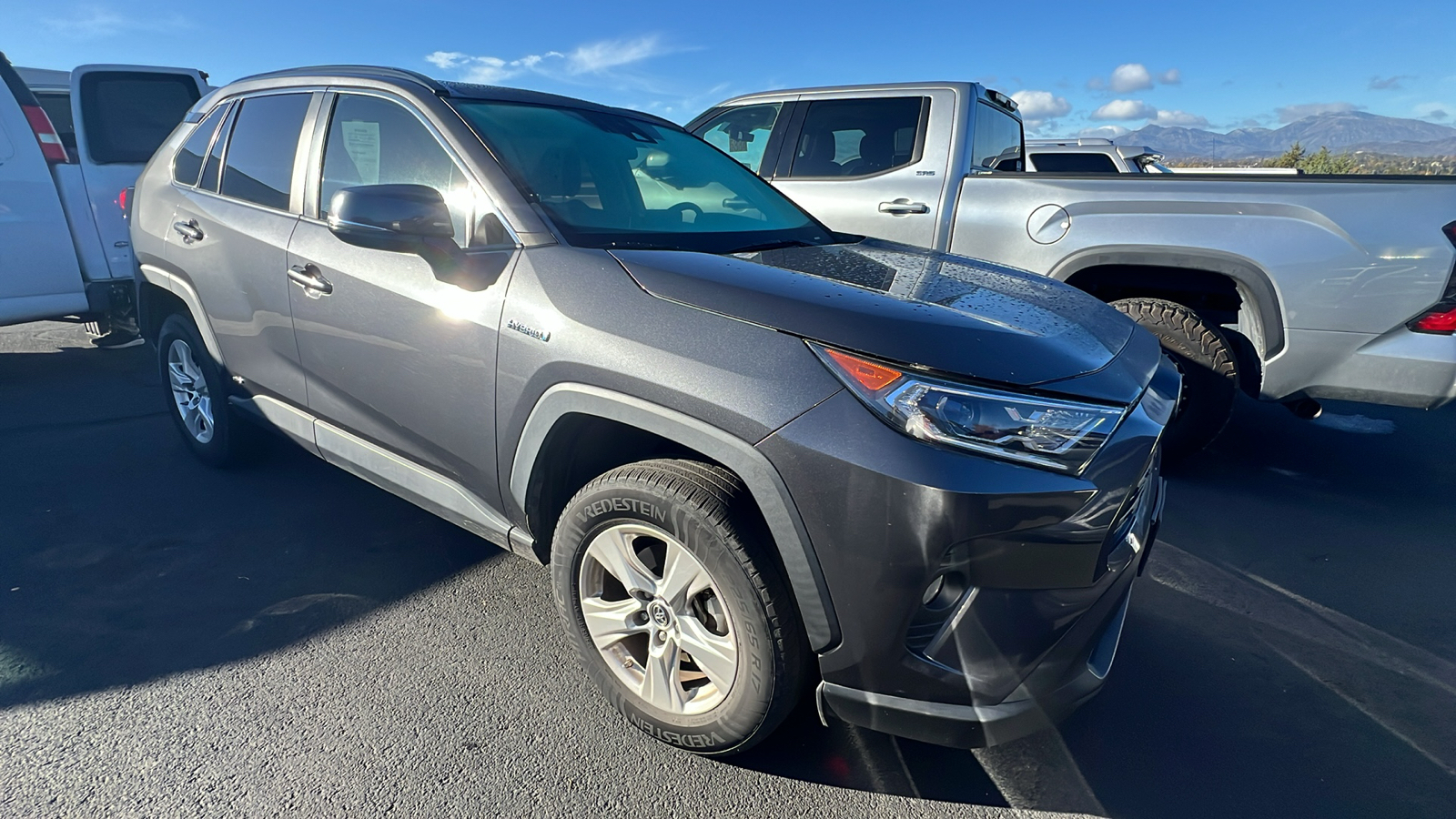 2019 Toyota RAV4 Hybrid XLE 2