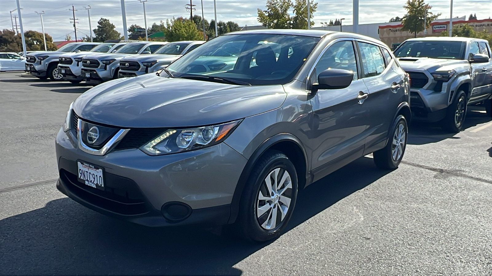 2019 Nissan Rogue Sport S 1