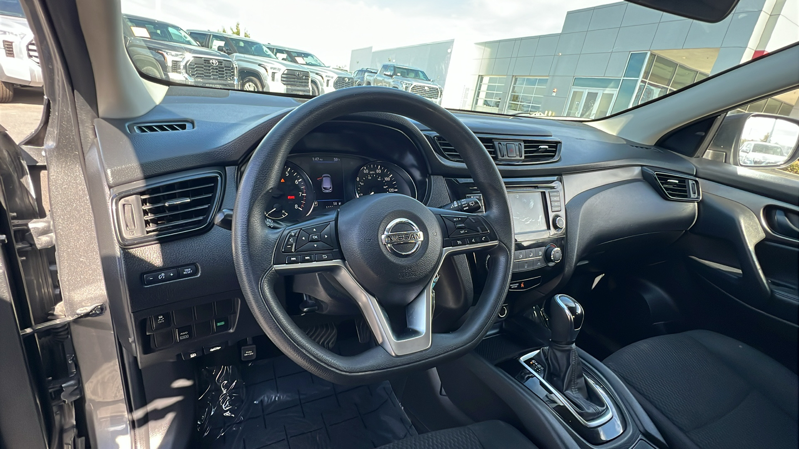 2019 Nissan Rogue Sport S 2