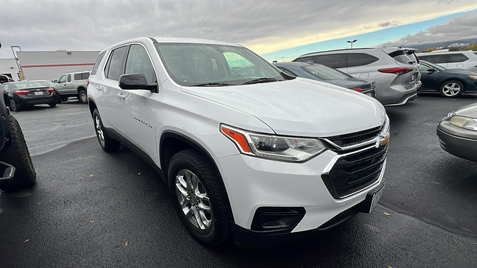 2020 Chevrolet Traverse LS 2