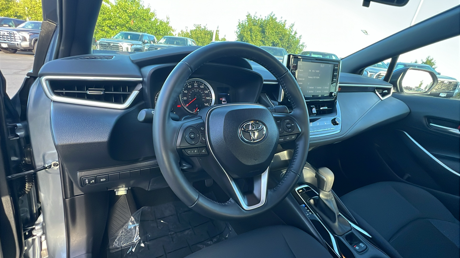 2020 Toyota Corolla SE 2