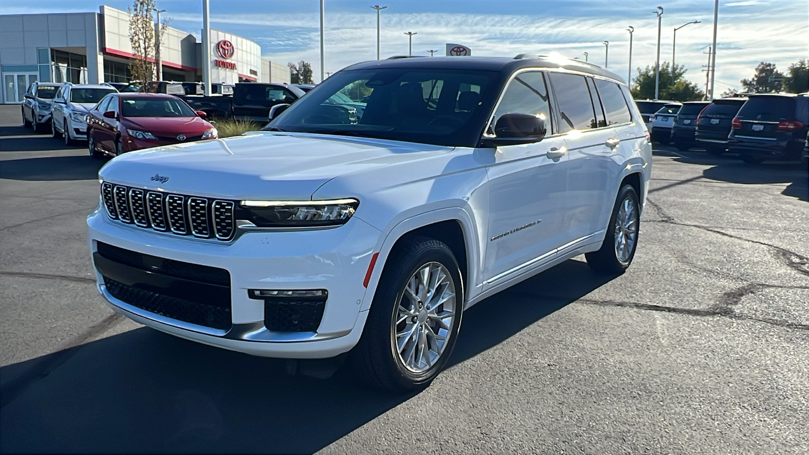 2021 Jeep Grand Cherokee L Summit 1