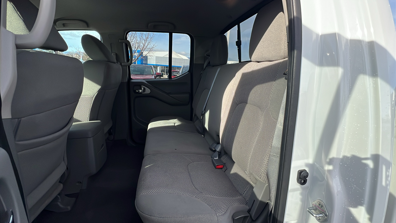 2021 Nissan Frontier SV Crew Cab 4x2 Auto 13