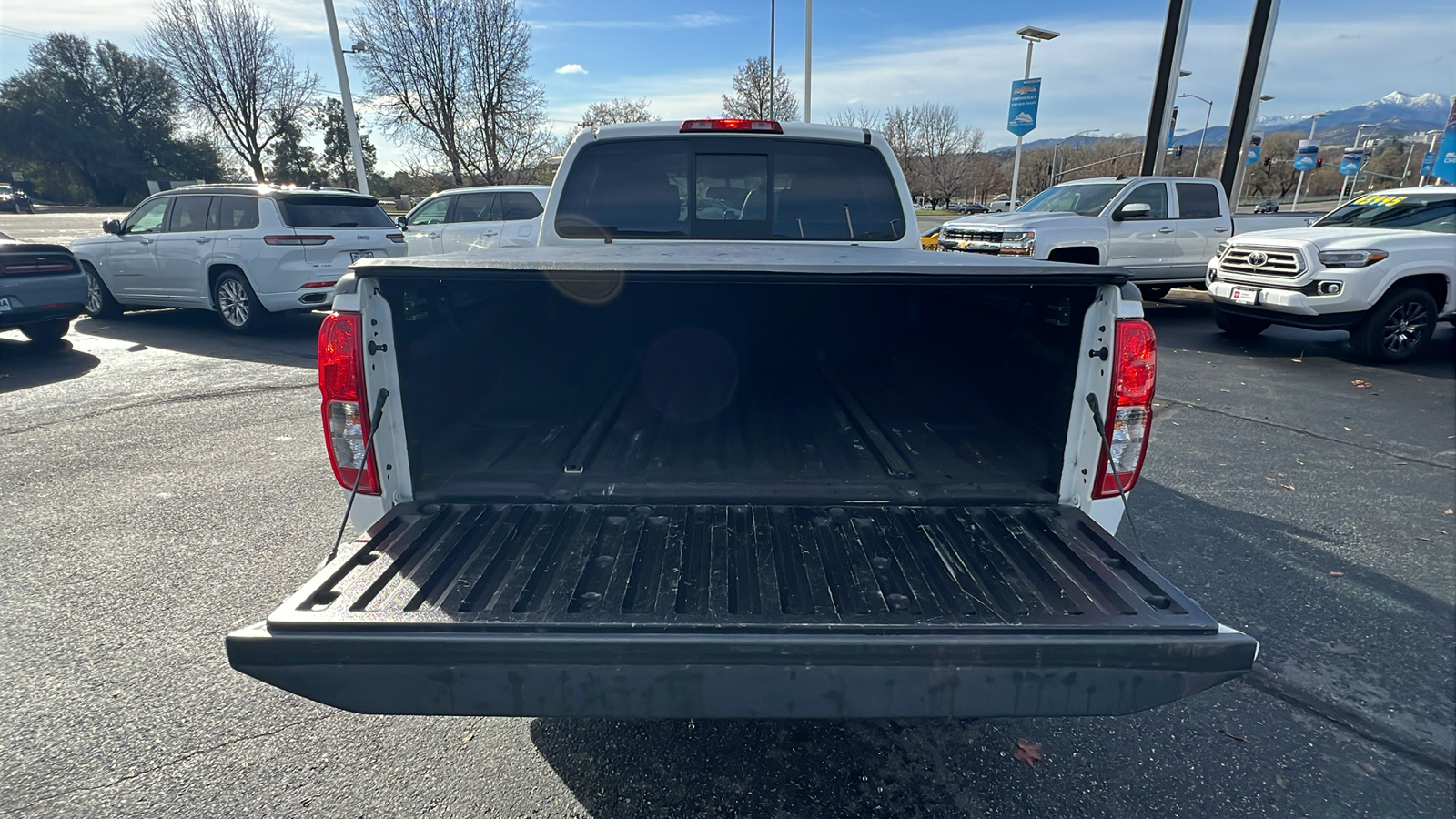 2021 Nissan Frontier SV Crew Cab 4x2 Auto 19