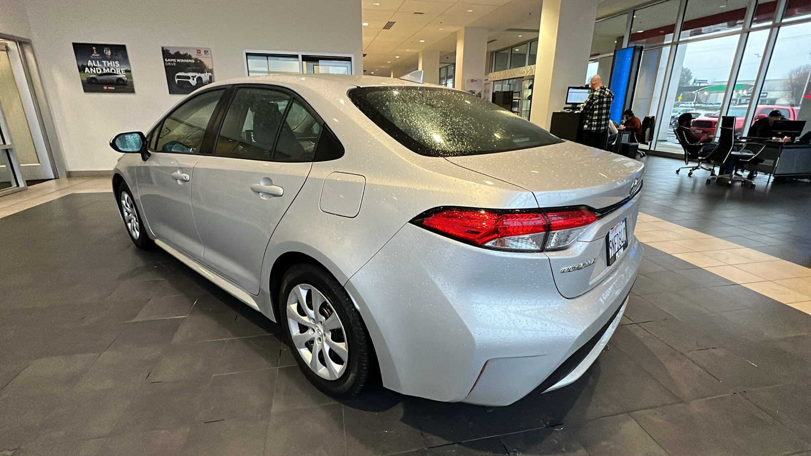 2021 Toyota Corolla LE 4